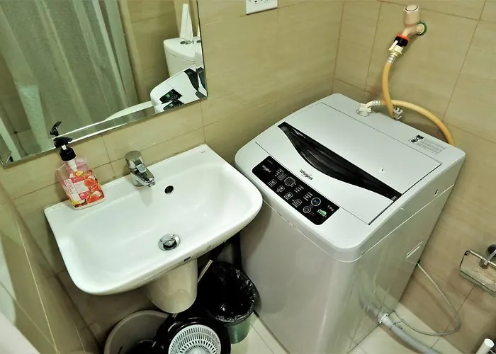 Dfa Aseana 1158 Dynastel Shore Staycation Apartment *